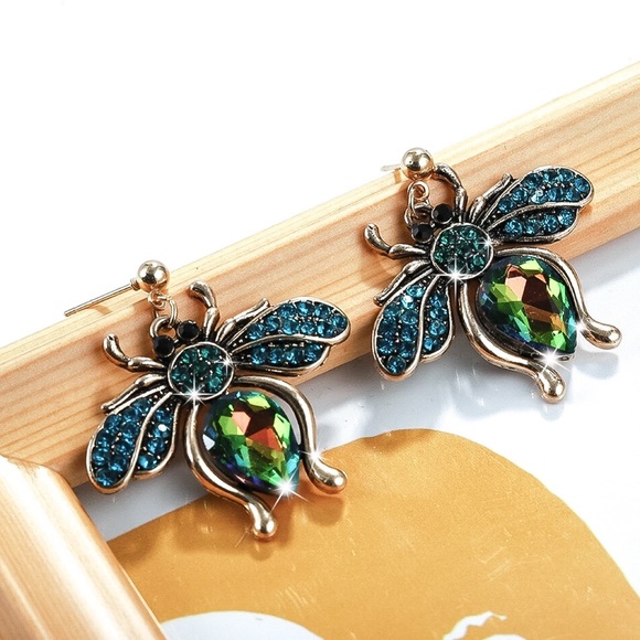 GlitzBlitz Jewelry - Any 2/$20! Gold Mystic Crystal Fly Earrings
